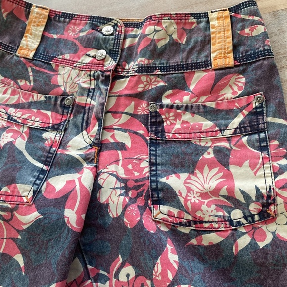 Oilily Adorable Crop Flare Pants - Picture 10 of 13
